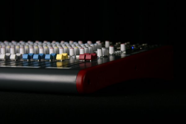 Allen&Heath ZED-16FX